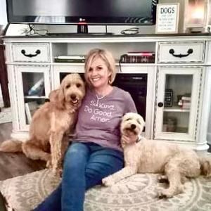 Meet your Posher, Nanci